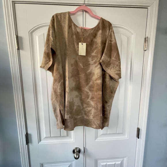 🆕Easel Beige Tunic Top 2x - Picture 1 of 6